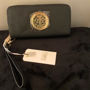 NWT. Wristlet wallet